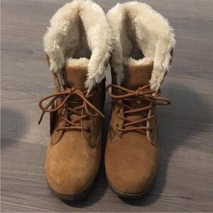 Tan Fur-Lined Lace-Up Boots